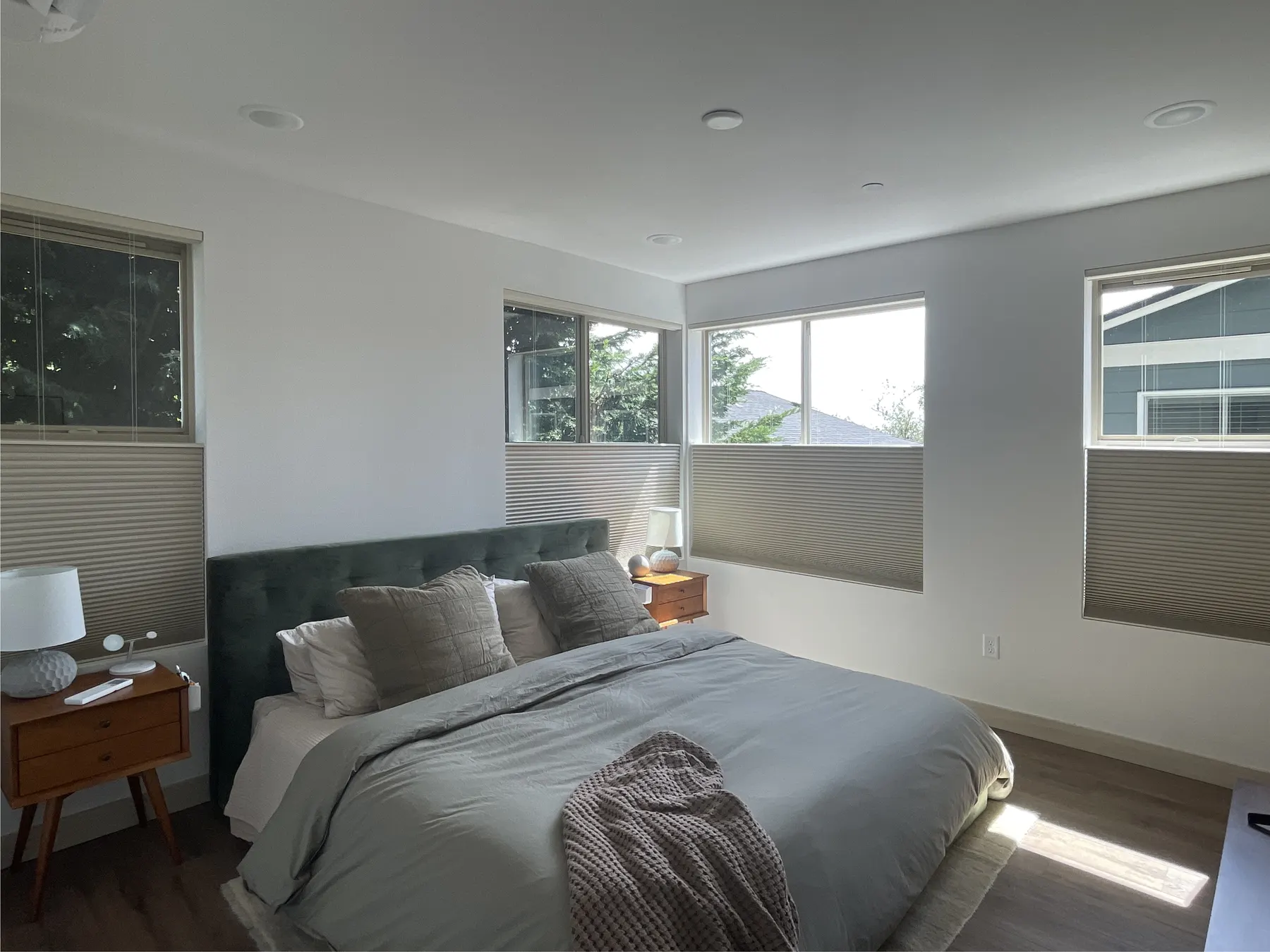 Motorized Blackout Honeycomb Shades with Top-Down/Bottom-up for Bedroom a in Seattle